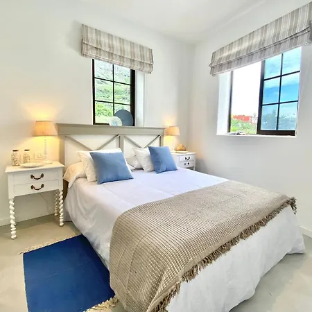 Casa Vistamar, Amazing Sea Views And Private Pool Holiday home *