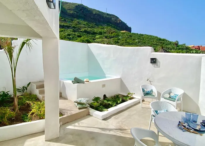 別荘 Casa Vistamar, Amazing Sea Views And Private Pool